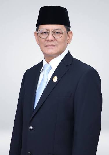 Rudhy, S.E., M.Kom